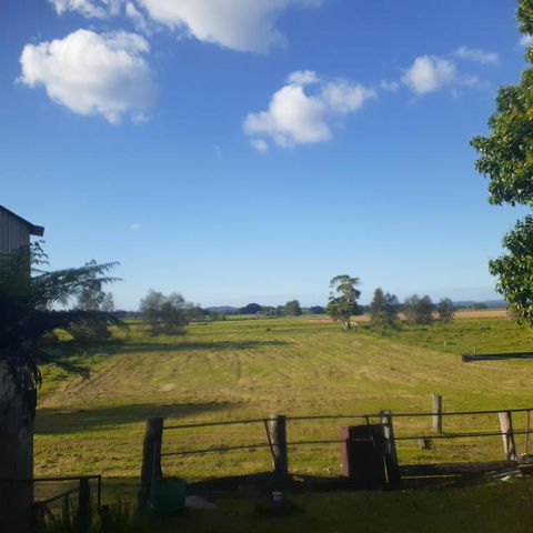 QUIET PROPERTY BY THE RIVER - Maitland Accommodation 1