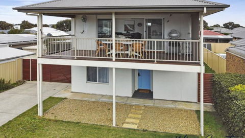 R & R Aldinga Beach By Wine Coast Holidays - Maitland Accommodation 1