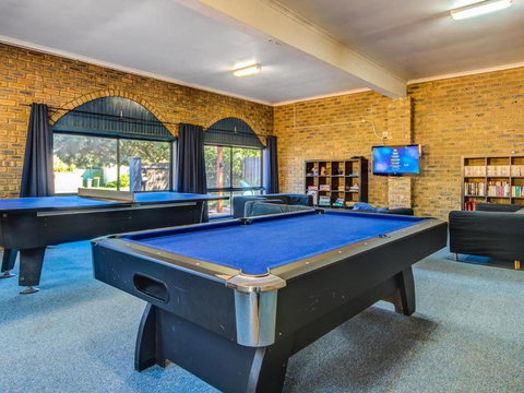 Raywood - Maitland Accommodation 0