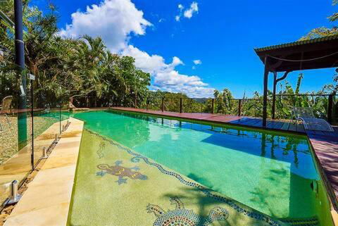Private Access Retreat 1 Queen Bedroom W Stunning Pool And Ocean Views - Maitland Accommodation 1