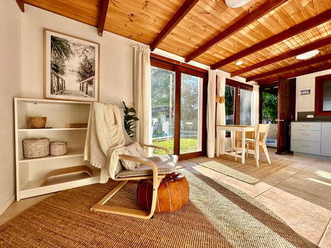 Private Access Retreat 1 Queen Bedroom W Stunning Pool And Ocean Views - Maitland Accommodation 0