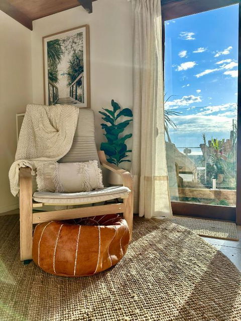 Private Access Retreat 1 Queen Bedroom W Stunning Pool And Ocean Views - Maitland Accommodation 3