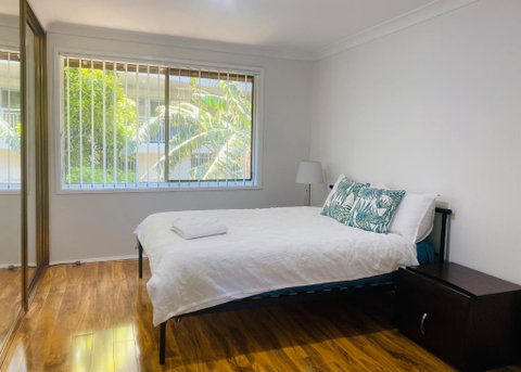 Quiet Family Townhouse In Wollongong CBD - Maitland Accommodation 3