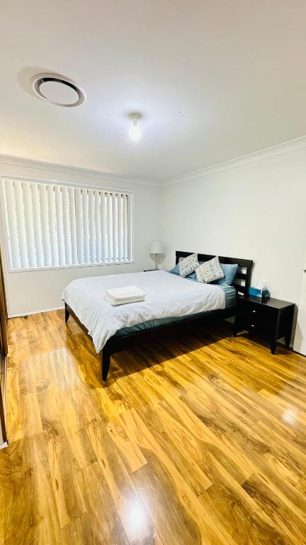 Quiet Family Townhouse In Wollongong CBD - Maitland Accommodation 2