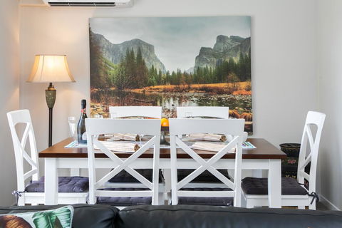 At Rita's - Maitland Accommodation 2