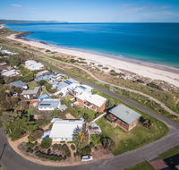 At The Beach - 54 Elizabeth Crescent - Maitland Accommodation