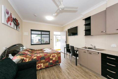 Athena Studio Units - Maitland Accommodation 2