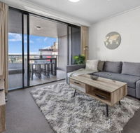 AU1 - Long Stay w Balcony RiverViews Fast WiFi - Maitland Accommodation