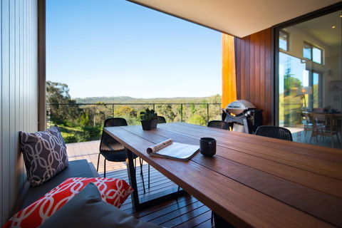 Aura House - Maitland Accommodation 1