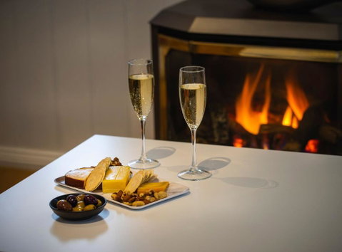 Autumn Beauty - Cottage 3 - Maitland Accommodation 3