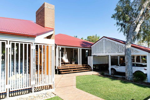 Bacchus - Maitland Accommodation 1