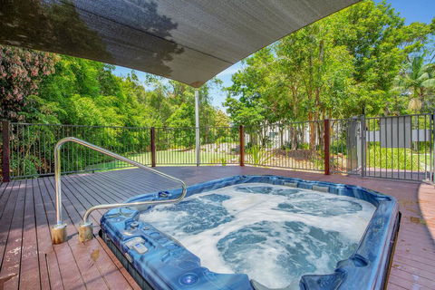 Baden 35 - Rainbow Shores, Walk To Beach, Pools, Tennis Court - Maitland Accommodation 3