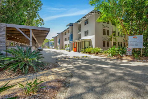 Baden 61 - Rainbow Shores, Air Conditioned Unit, Walk To Beach, Pool, Tennis Court - Maitland Accommodation 1