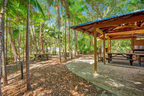 Baden 70 - Rainbow Shores, Ground Floor, Air Con, Overlooking Lap Pool - Maitland Accommodation 1