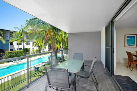 Baden 77 - Rainbow Shores, Pools, Outdoor Spa, Walk To Beach - Maitland Accommodation 0