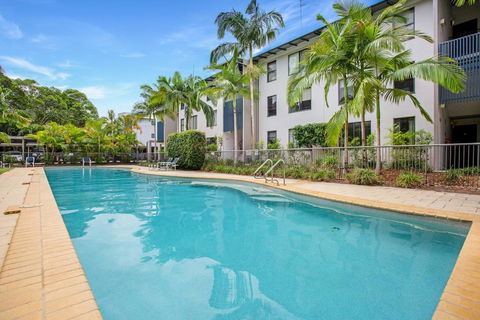 Baden 77 - Rainbow Shores, Pools, Outdoor Spa, Walk To Beach - Maitland Accommodation 1
