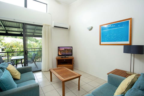 Baden 86 - Rainbow Shores, Walk To Beach, Top Floor, Air Conditioned Unit - Maitland Accommodation 0