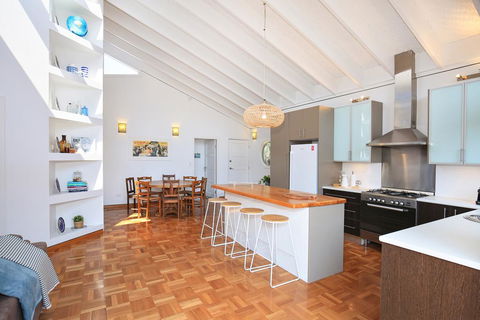 Balena @ Culburra - Pet Friendly - 1 Min Walk To Beach - Maitland Accommodation 2