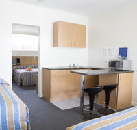 Bamboo Motor Inn - Maitland Accommodation
