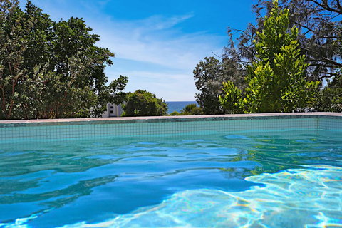 Barefoot Bungalow - Castaways Beach - Maitland Accommodation 2