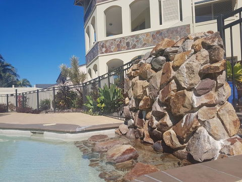 Barefootbeach Shack - Maitland Accommodation 0