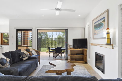 Bayvilla 4 @ The Beach - Maitland Accommodation 1