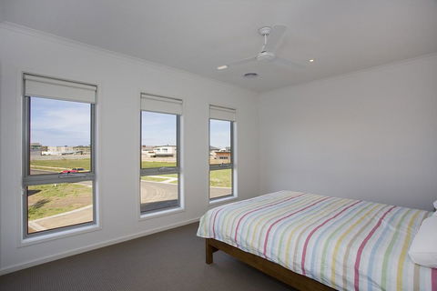 Beach & Golf Stays, Australia - Maitland Accommodation 1