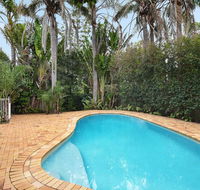 Beach Affair - 10 Callitris Crescent - Maitland Accommodation