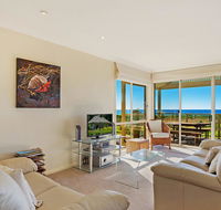 Beach Breakers Apartment - Stunning Views - Maitland Accommodation