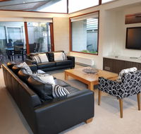 Beach Haven - Maitland Accommodation