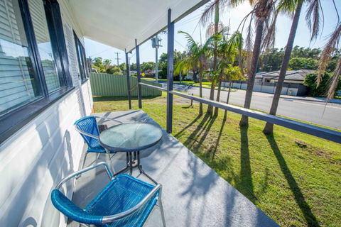 Beach House On James Patterson - Maitland Accommodation 3
