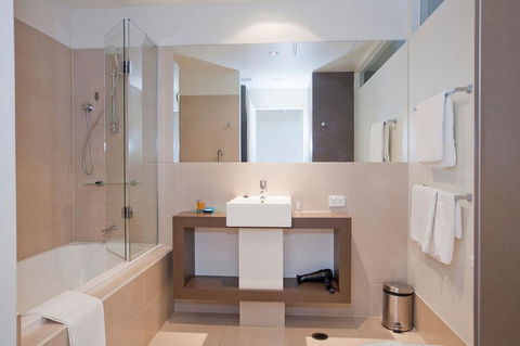 Beachfront Resort Torquay, Australia - Maitland Accommodation 2