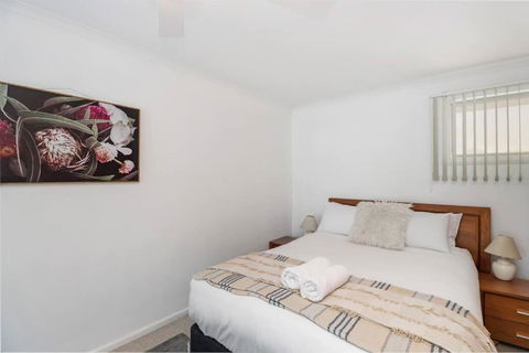 Reel Close! Walk To Everything. Sleeps 6 - Maitland Accommodation 3