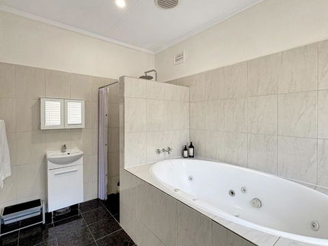 Relax At Gossan - Maitland Accommodation 2