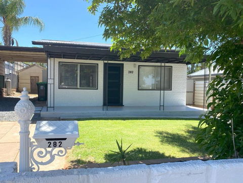 Relax At Gossan - Maitland Accommodation 3