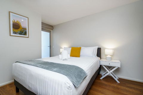 Relaxing 2BR Stay Near South Point Tuggeranong - Maitland Accommodation 1