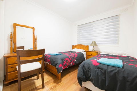 Rent Melbourne - Maitland Accommodation 2