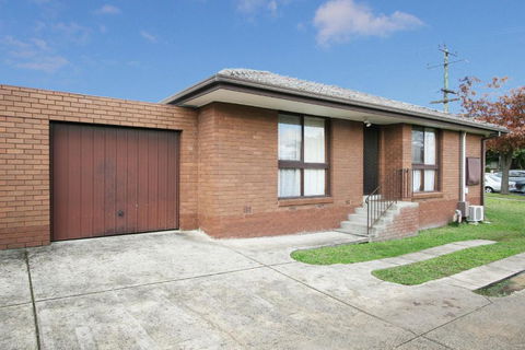 Rent Melbourne - Maitland Accommodation 1