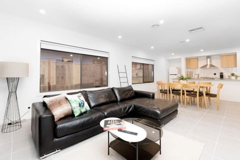 ResortStyle 4BR House With Parking - Maitland Accommodation 2
