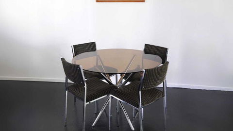 Retro Beach House - Macmasters Beach - Maitland Accommodation 3