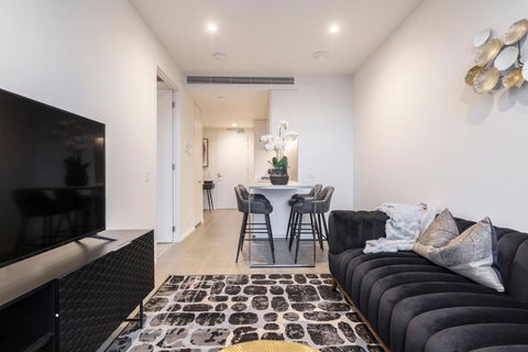 Ritzy Apartment In Iconic Australia 108 With Views - Maitland Accommodation 2