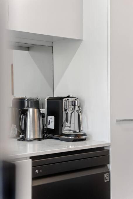 River Torrens Retreat - 2BR, Parking, Wi-Fi - Maitland Accommodation 1