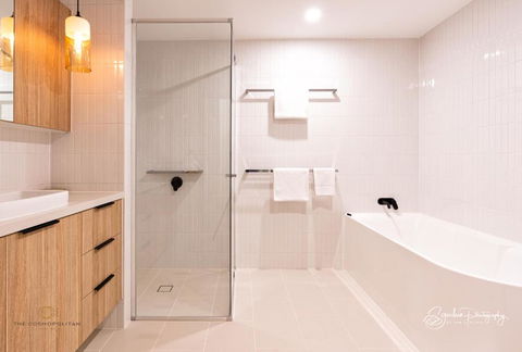 RIVERFRONT BREEZE @ The Cosmopolitan Unit10307 - Maitland Accommodation 3