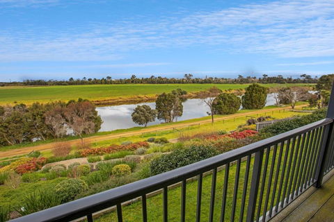 Riverside Haven - Maitland Accommodation 3