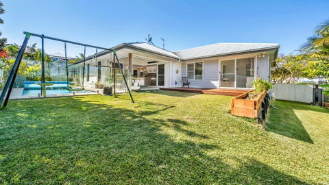 Riviera - Pool & Quick Walk To Centre - Maitland Accommodation 0