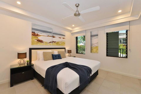 Resort-style Swim Out - A True Tropical Oasis - Maitland Accommodation 2