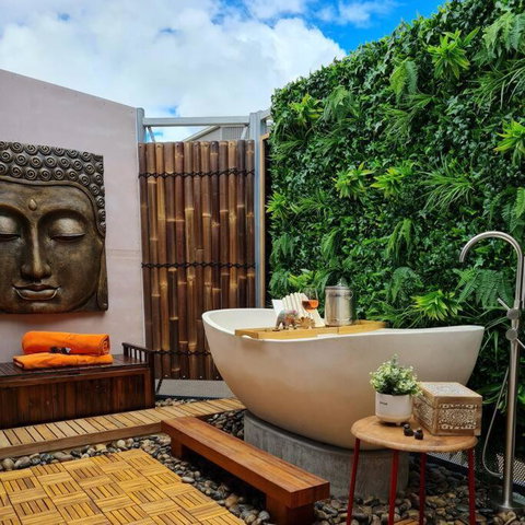 Red Lotus Retreat - Maitland Accommodation 1