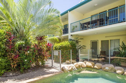 SAILS 9 Beachfront Getaway Horseshoe Bay - Maitland Accommodation 2