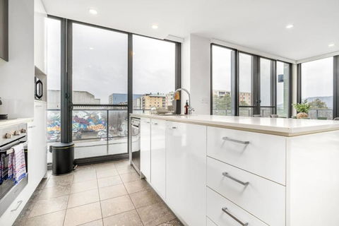 Roomy 2BR 2BA City-Centre Apt - Maitland Accommodation 2