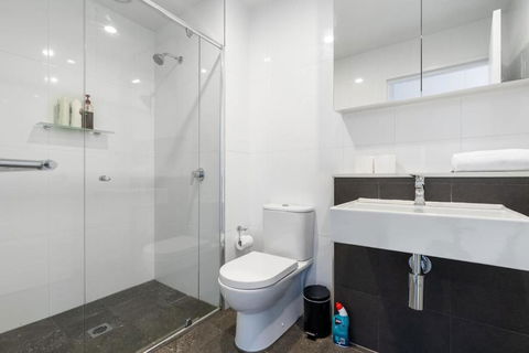 Roomy 2BR 2BA City-Centre Apt - Maitland Accommodation 3